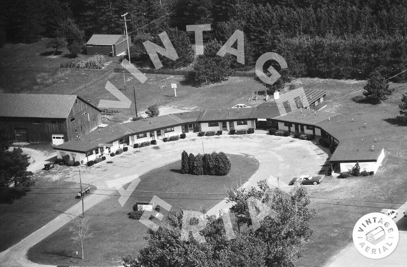 Four Seasons Motel - 1989 Aerial (newer photo)